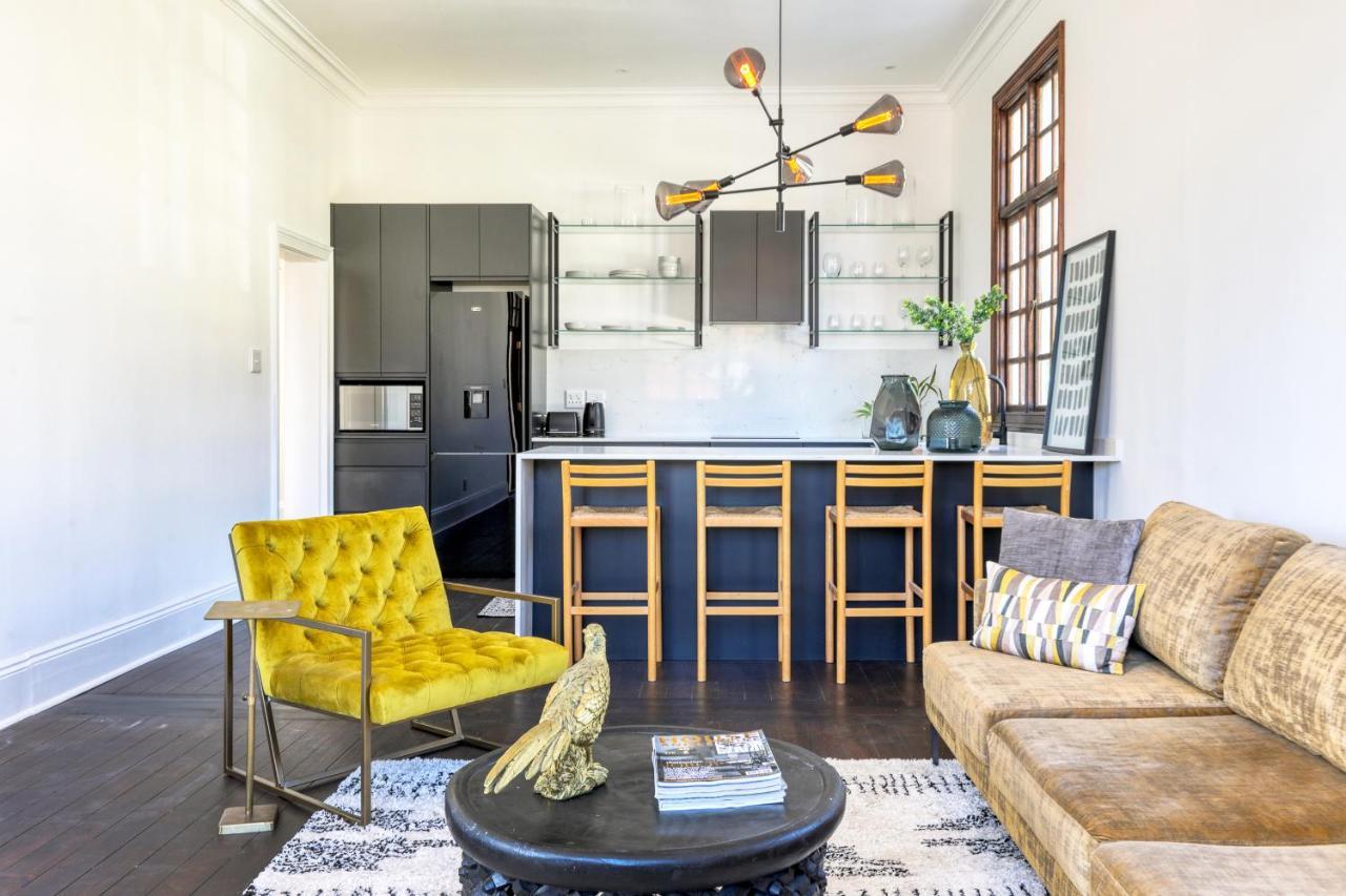 Secure & Central: Villa With Views Of Table Mountain 开普敦 外观 照片